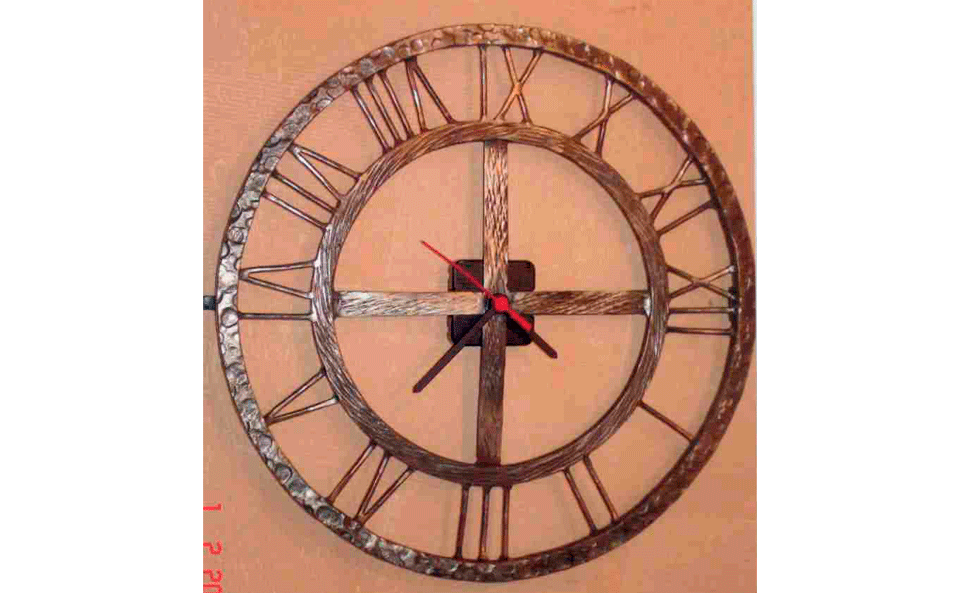 Изготовление кованые часы в Москве