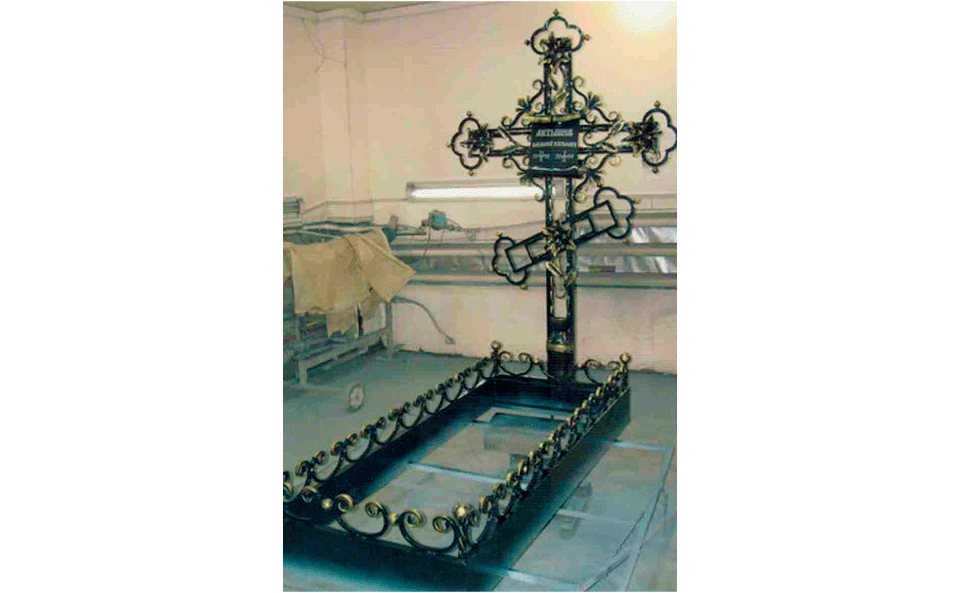 Изготовление Кованые оградки, кресты, предметы культа в Екатеринбурге